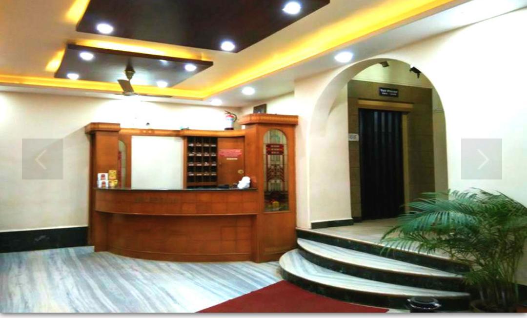 Hotel Rajwada International 贝尔高姆 外观 照片