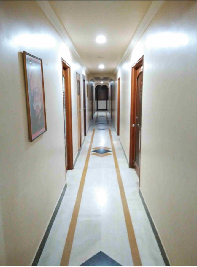 Hotel Rajwada International 贝尔高姆 外观 照片